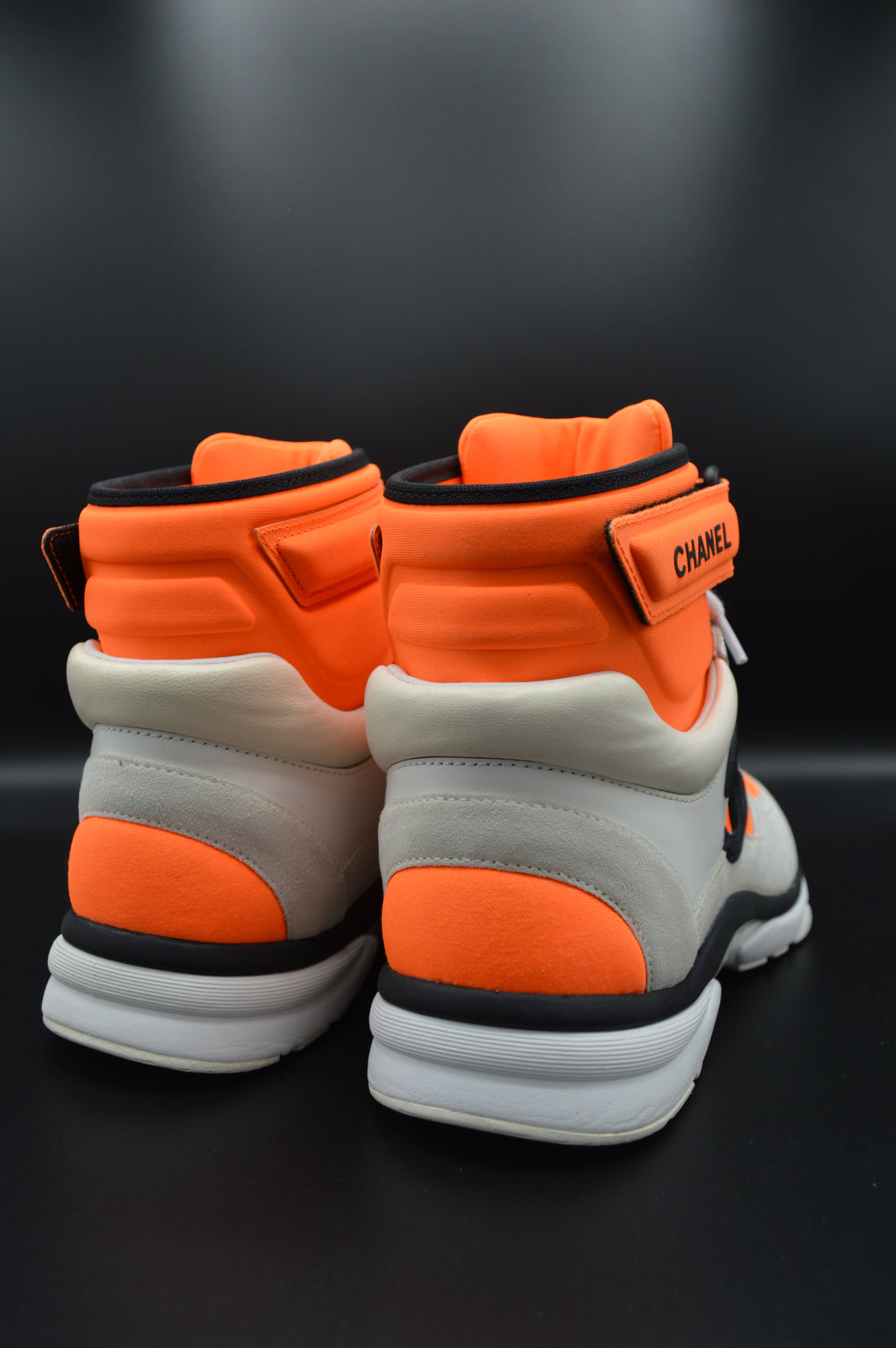 Chanel sneakers montantes blanc/orange/noir - T37