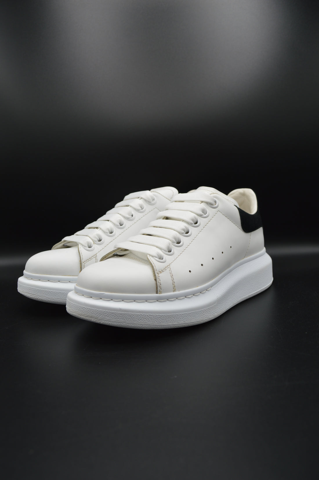Alexander Mcqueen Oversize blanc/noir - T36