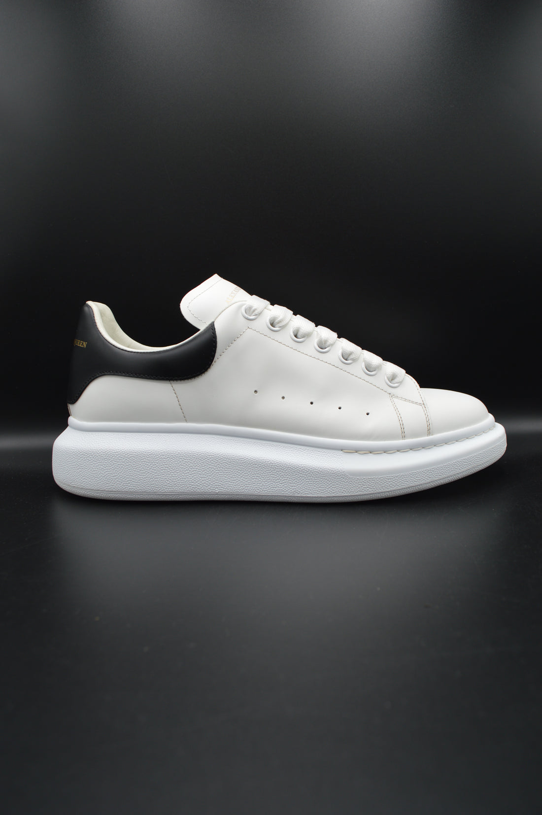 Alexander Mcqueen oversize blanc/noir - 43