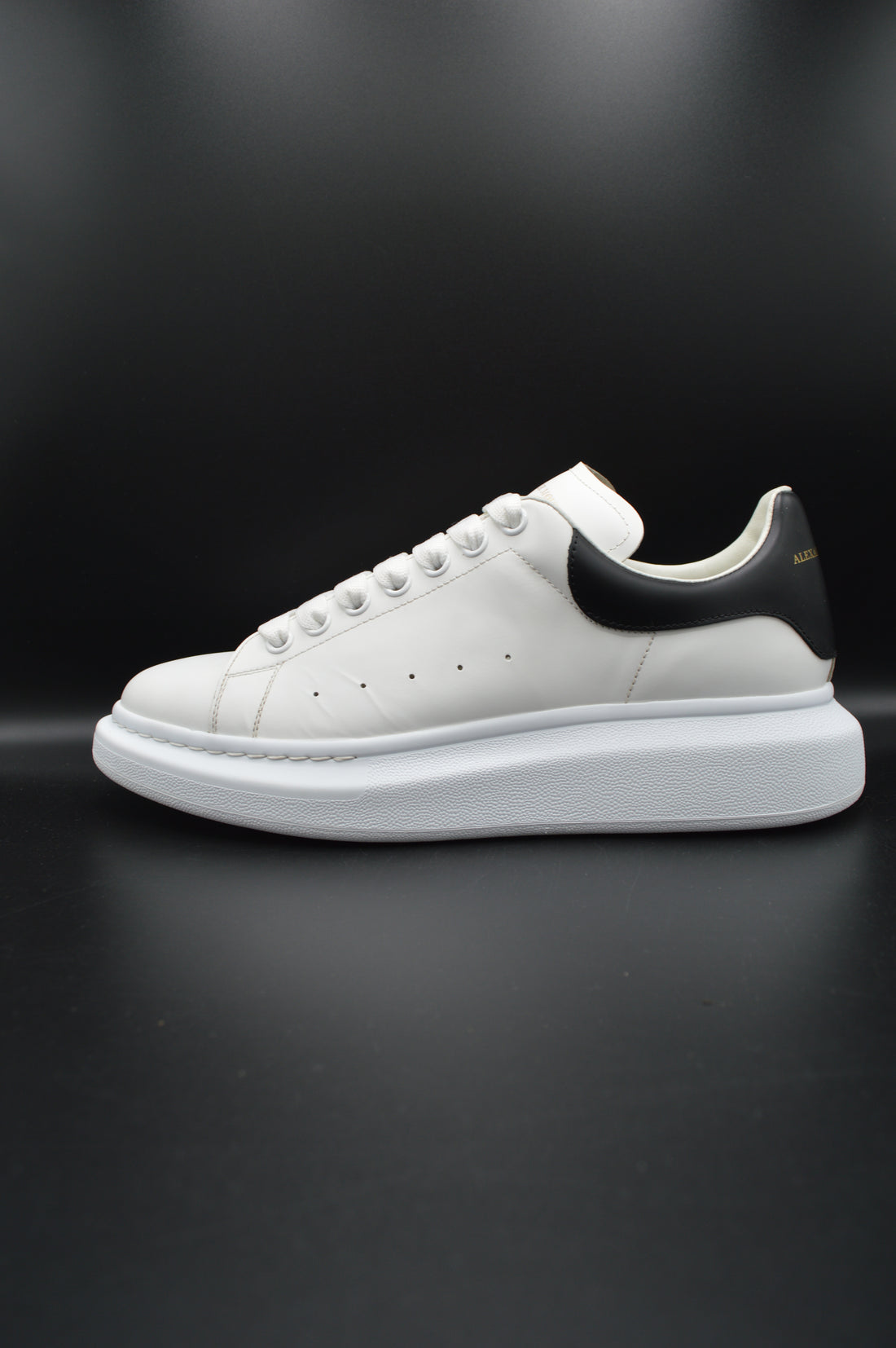 Alexander Mcqueen oversize blanc/noir - 43