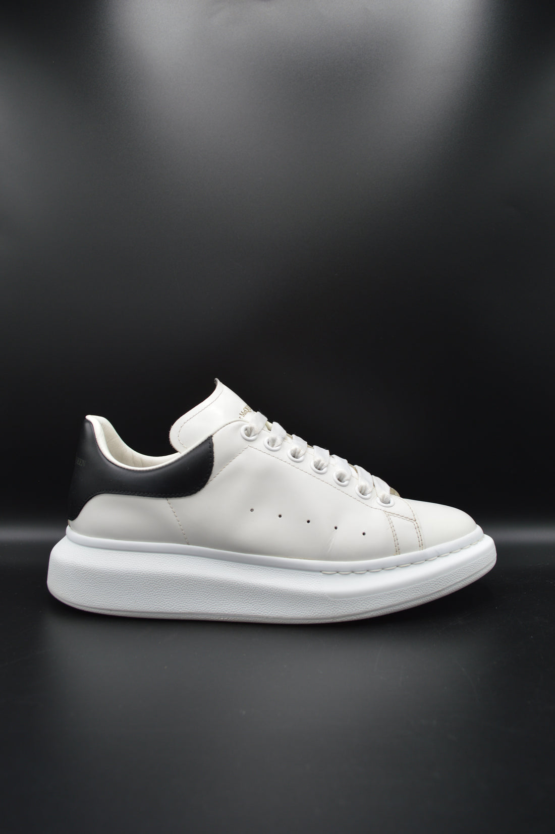Alexander mcqueen oversize blanc/noir - T40,5