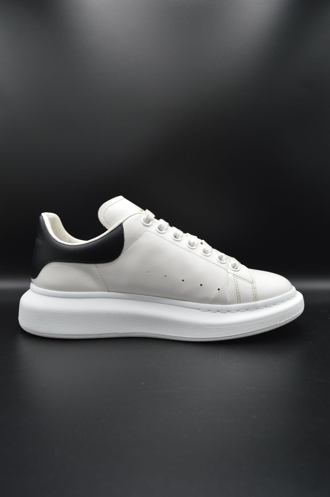 Alexander mcqueen oversize blanc/noir - T40,5