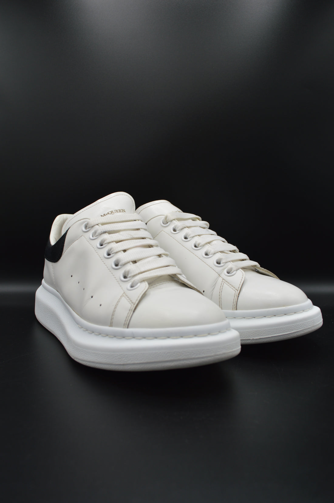 Alexander mcqueen oversize blanc/noir - T40,5