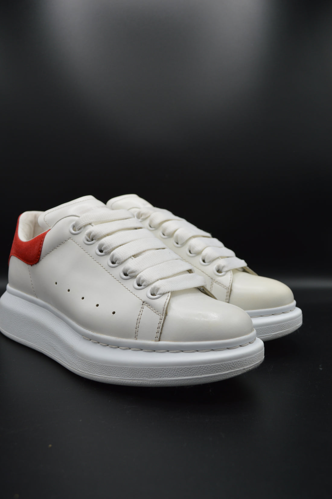 Alexander Mcqueen Oversize cuir blanc/ rouge - T37