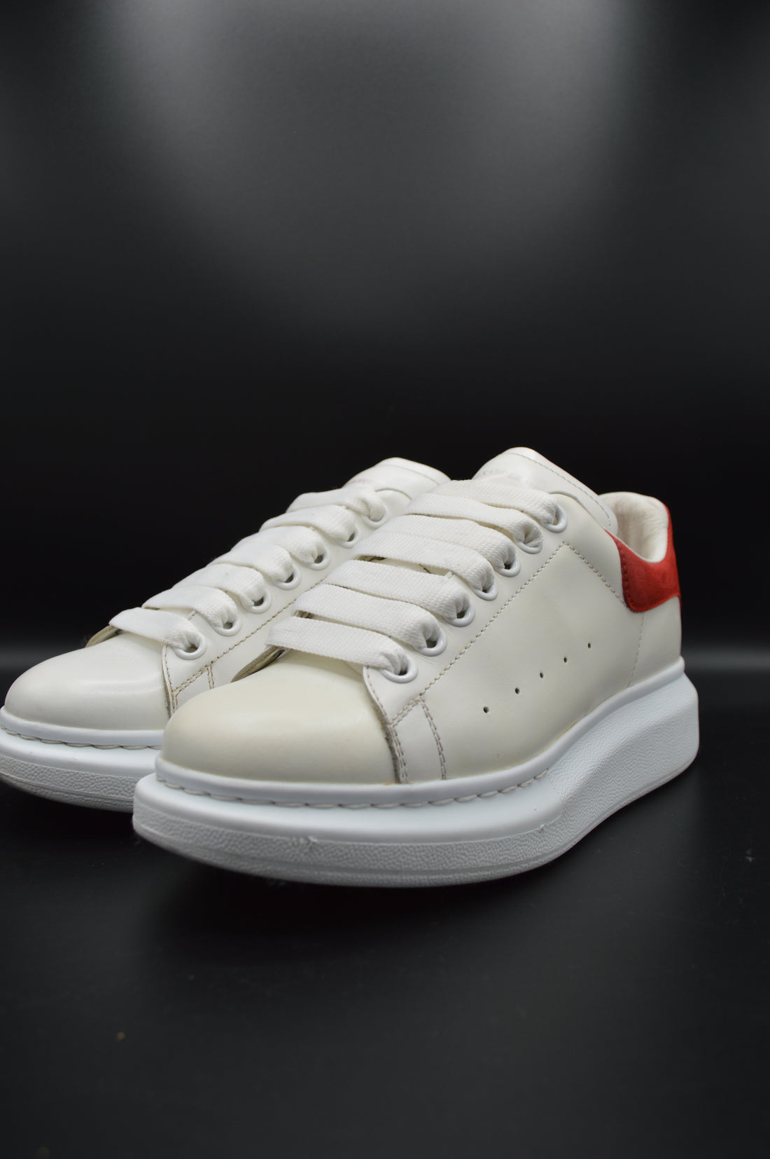 Alexander Mcqueen Oversize cuir blanc/ rouge - T37