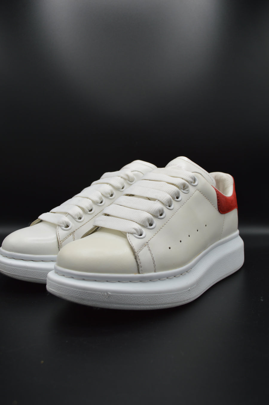 Alexander Mcqueen Oversize cuir blanc/ rouge - T37