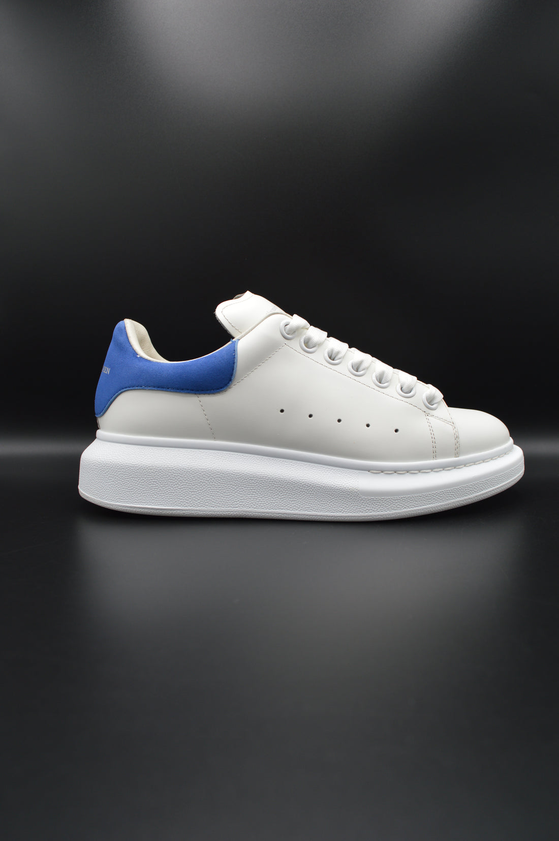 Alexander Mcqueen oversize blanc/bleu marine - T38