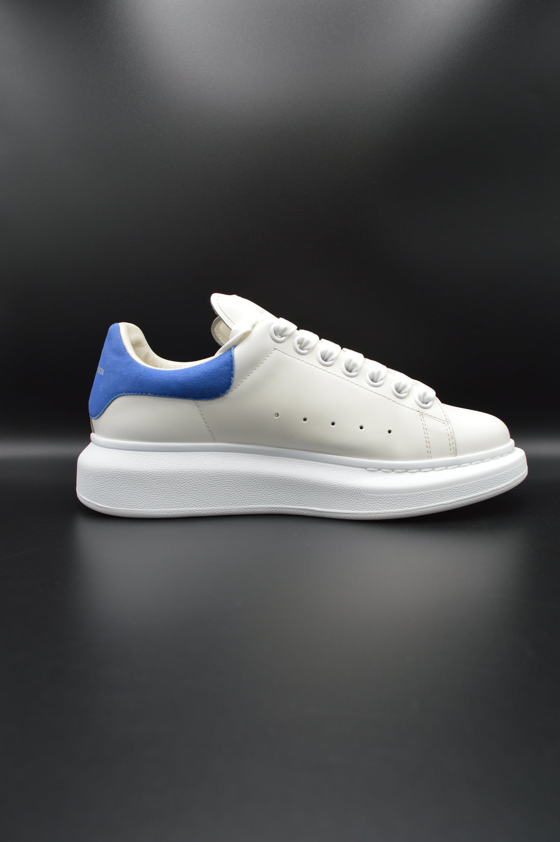 Alexander Mcqueen oversize blanc/bleu marine - T38