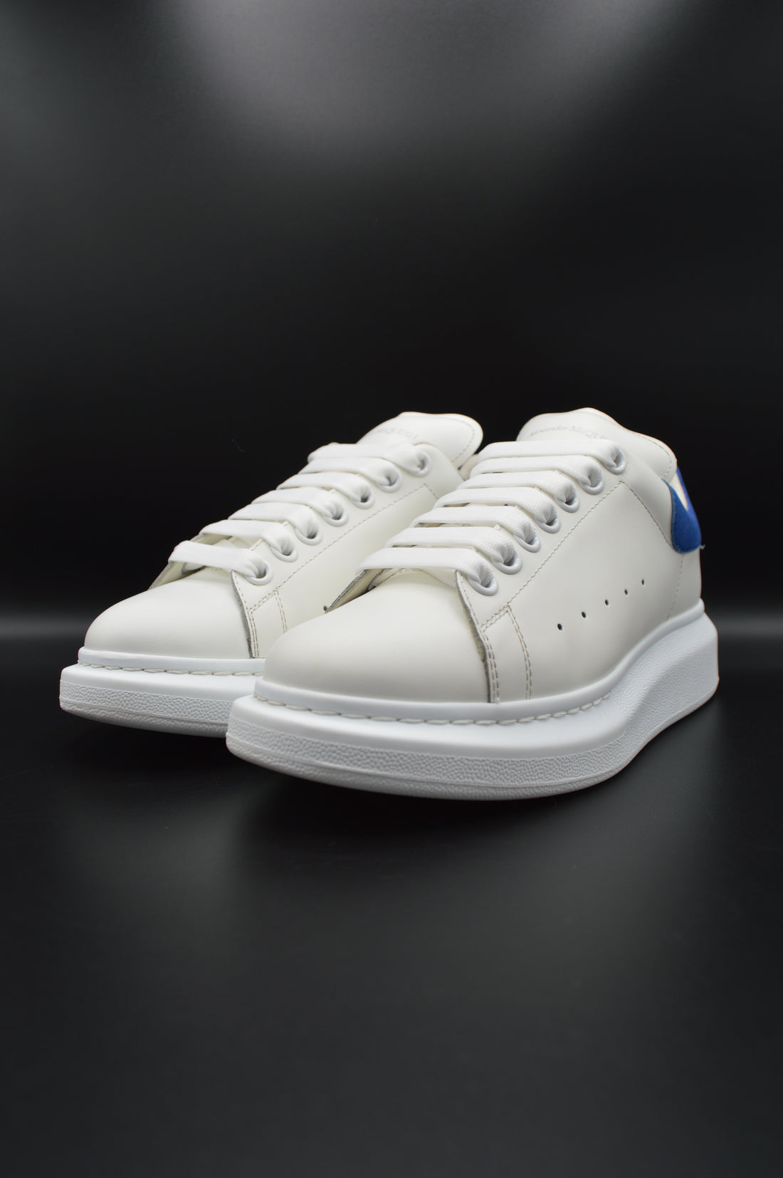Alexander Mcqueen oversize blanc/bleu marine - T38