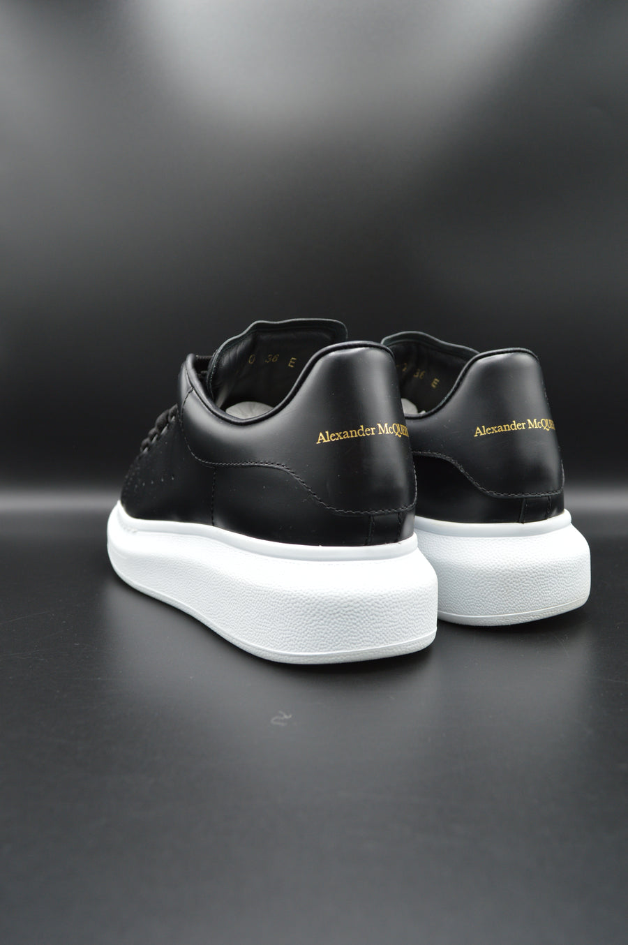 Alexander Mcqueen oversize noir/blanc - T36