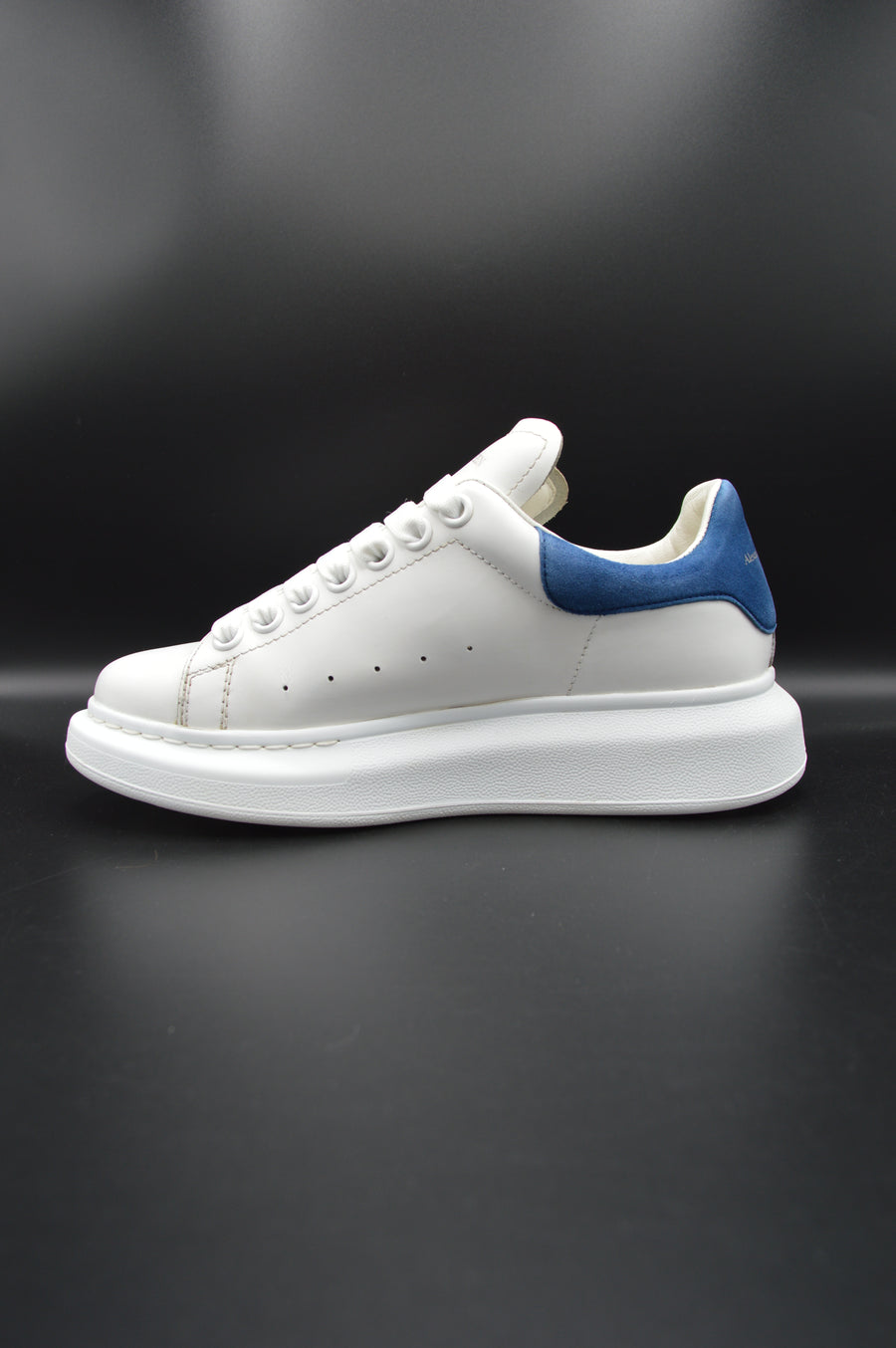 Alexander Mcqueen Oversize blanc/bleu marine - T37