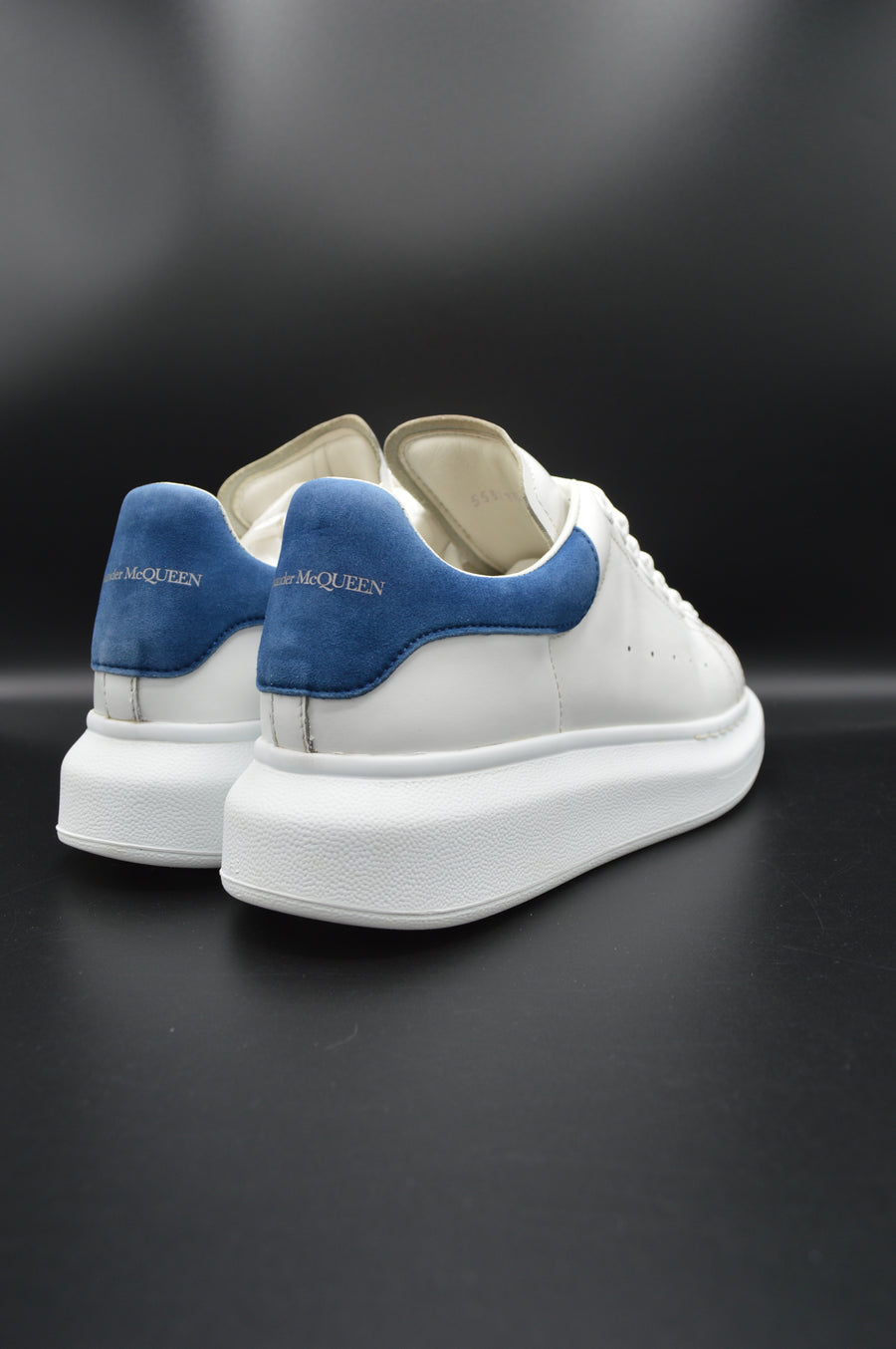 Alexander Mcqueen Oversize blanc/bleu marine - T37