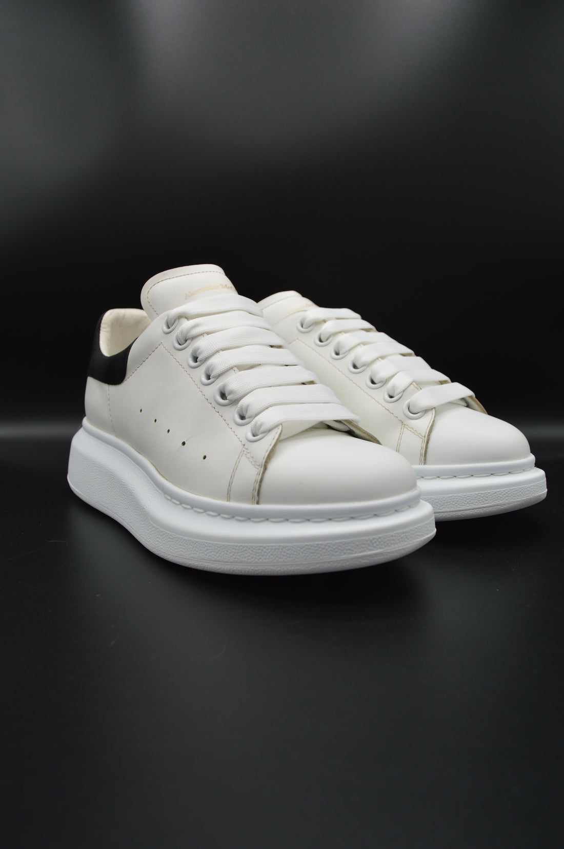Alexander Mcqueen Oversize blanc/noir - T37