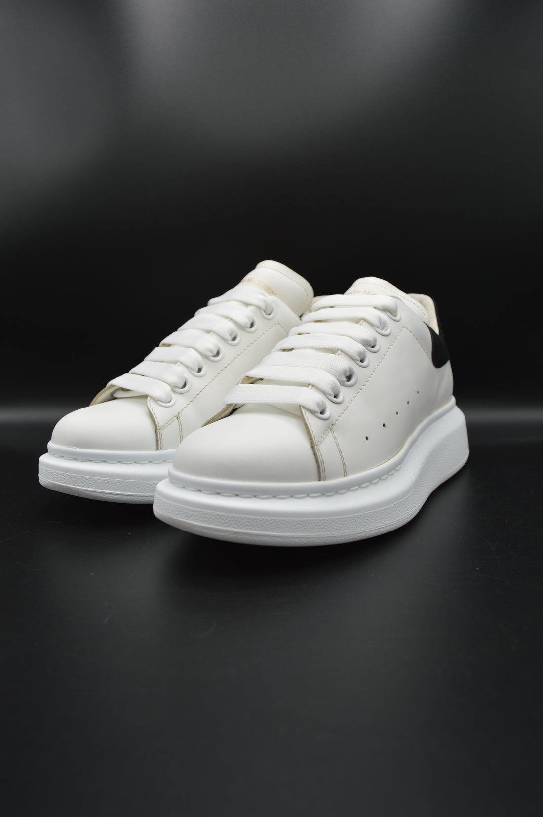 Alexander Mcqueen Oversize blanc/noir - T37