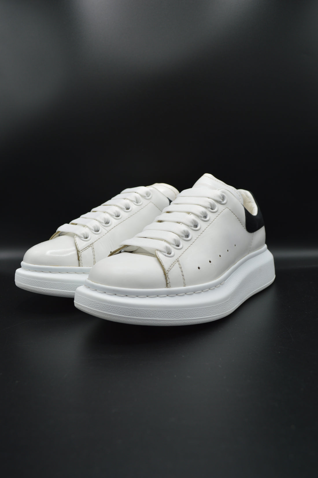 Alexander Mcqueen Oversize blanc/noir - T37,5