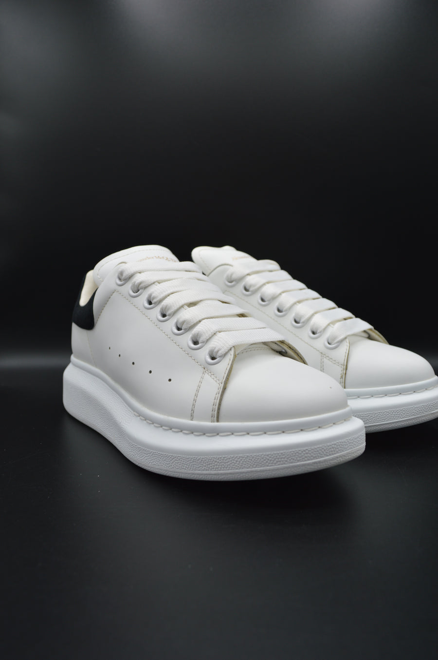 Alexander Mcqueen Oversize blanc/noir - T39