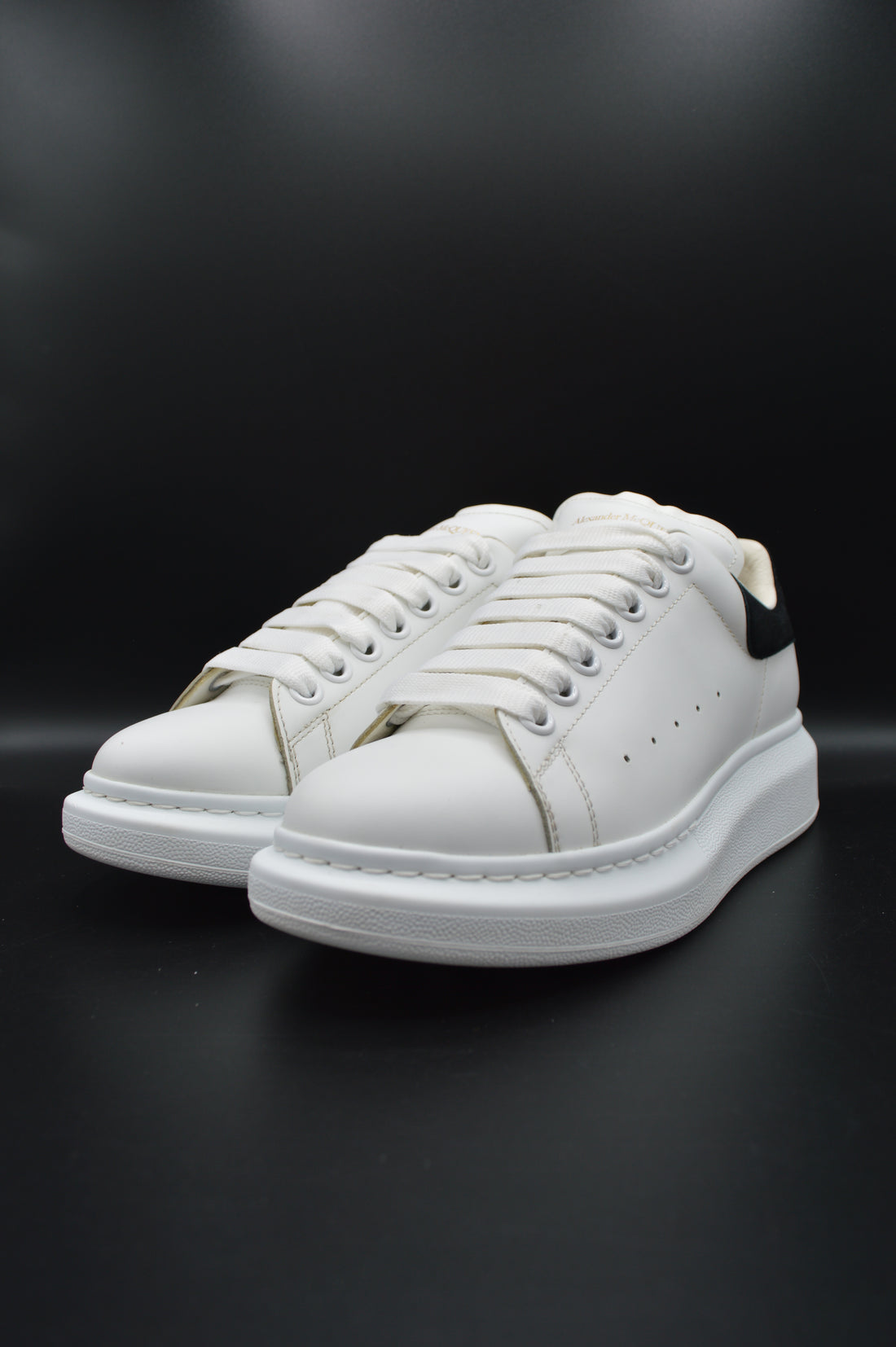 Alexander Mcqueen Oversize blanc/noir - T39