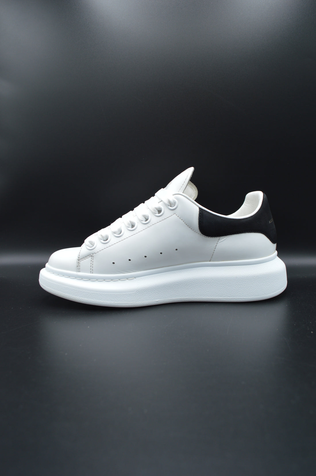 Alexander Mcqueen Oversize blanc/noir - T37