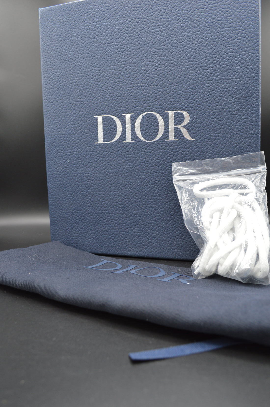 Dior B22 bleu marine/noir/blanc - T42