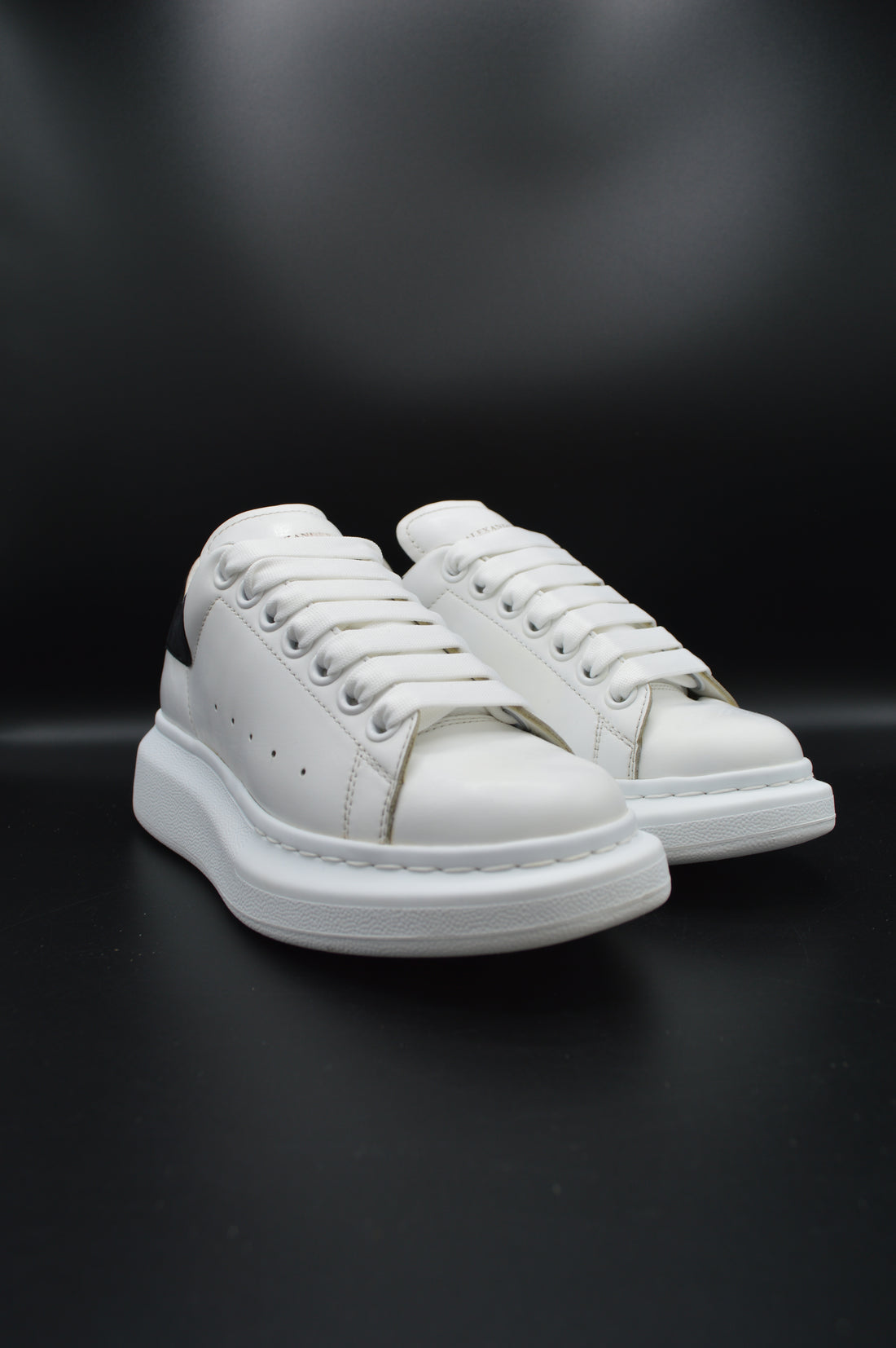 Alexander Mcqueen Oversize blanc/noir - T36