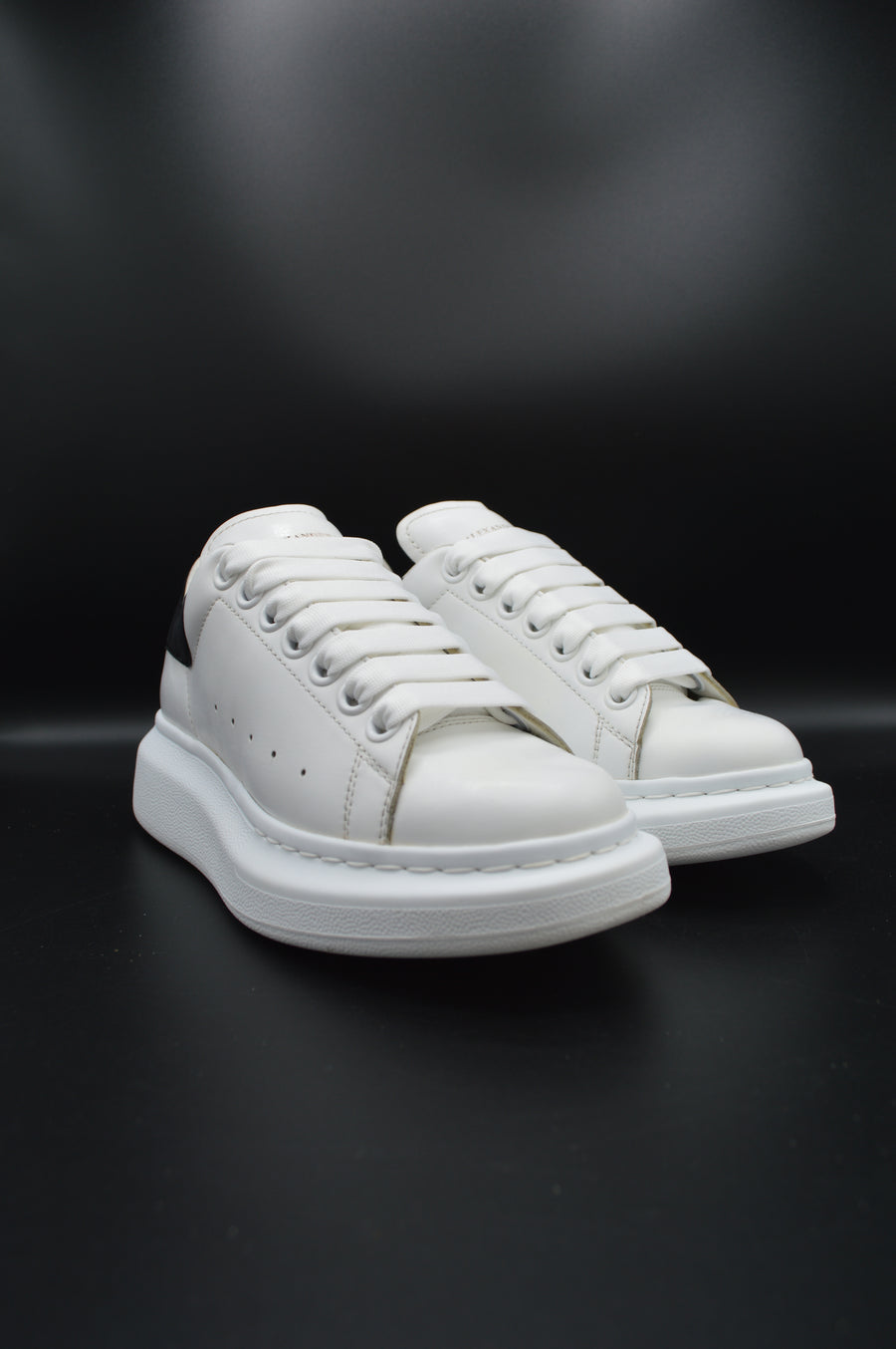 Alexander Mcqueen Oversize blanc/noir - T36
