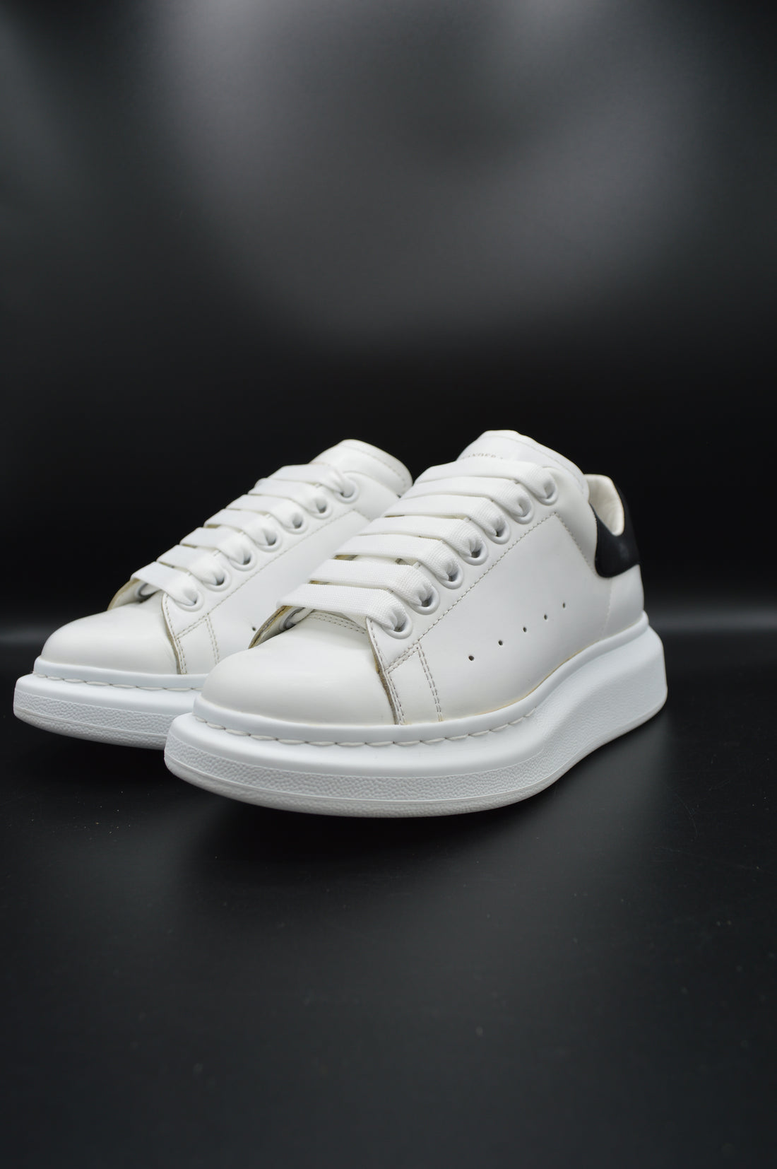 Alexander Mcqueen Oversize blanc/noir - T36