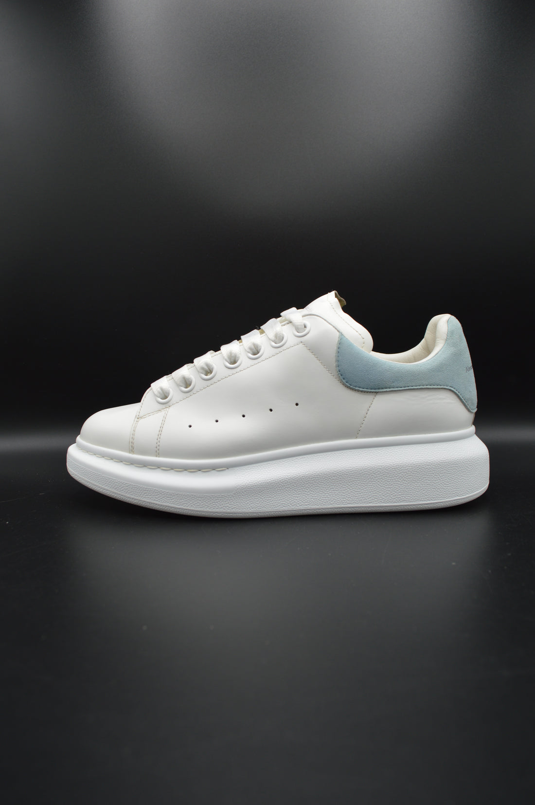 Alexander Mcqueen oversize blanc/bleu ciel - T38,5