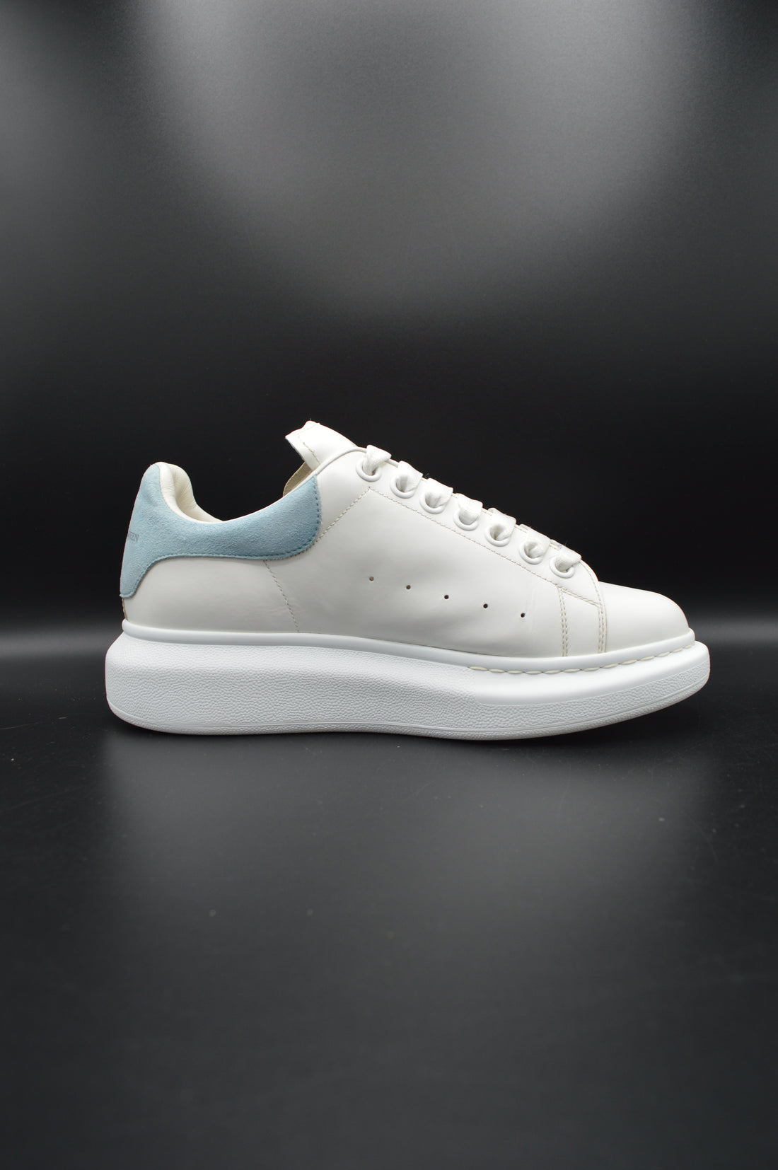 Alexander Mcqueen oversize blanc/bleu ciel - T38,5