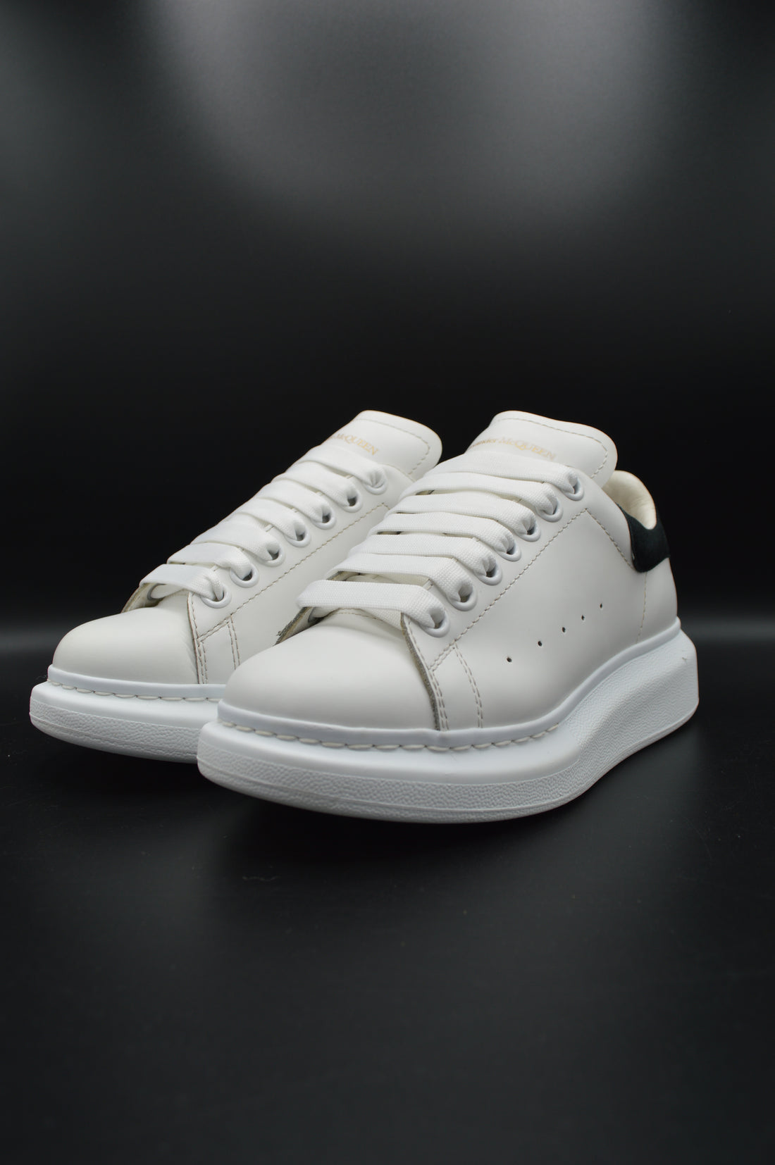 Alexander Mcqueen oversize blanc/noir - T36